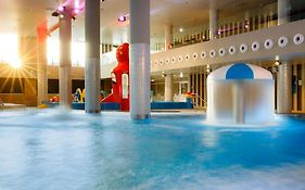 منتجع راديسون بلو سوينوجسي